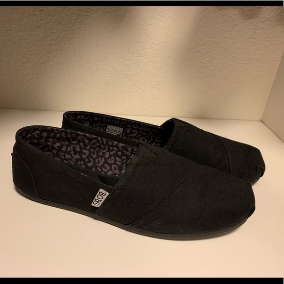 sketchers black bobs
